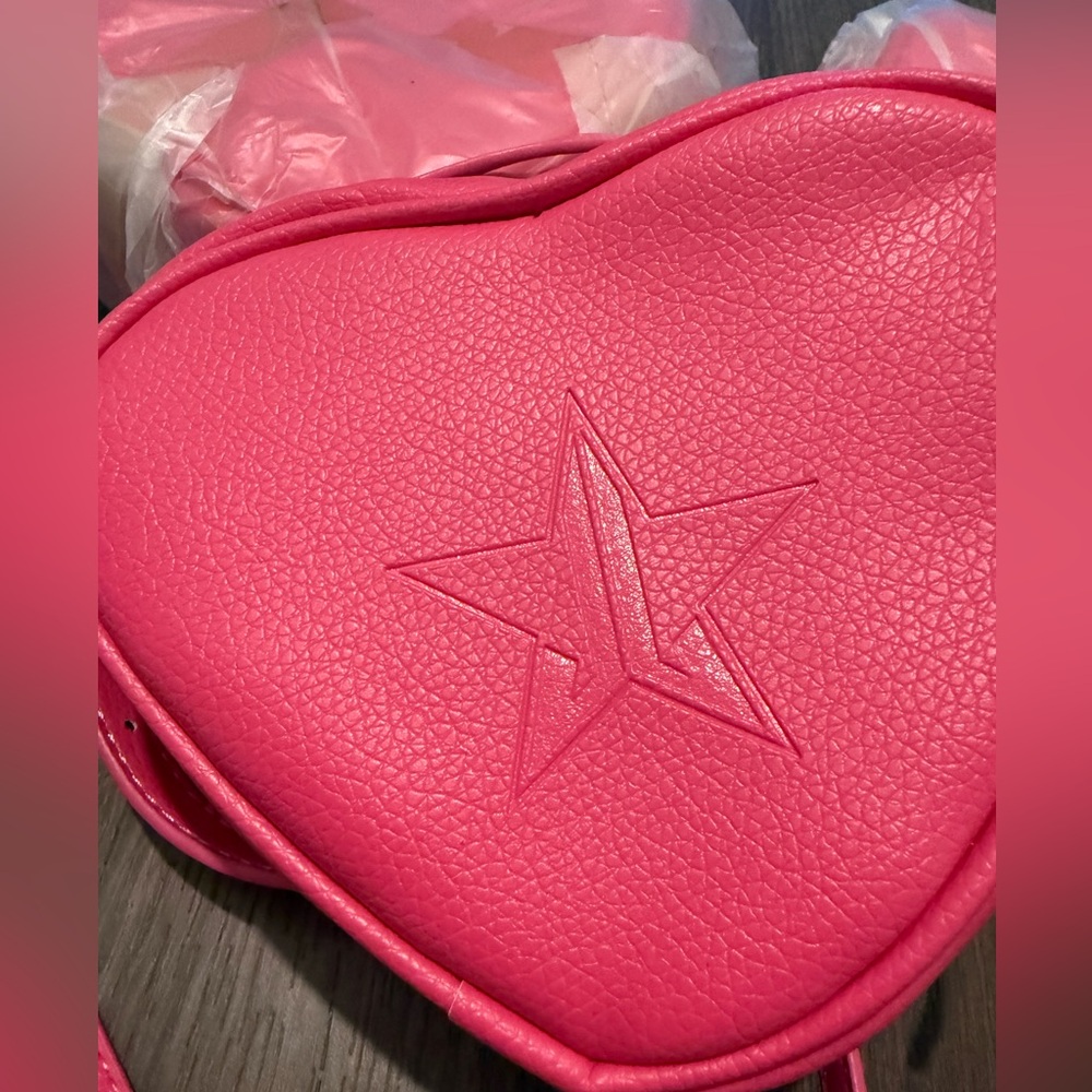 Jeffree Star Cosmetics Limited Edition Pink Heart Purse